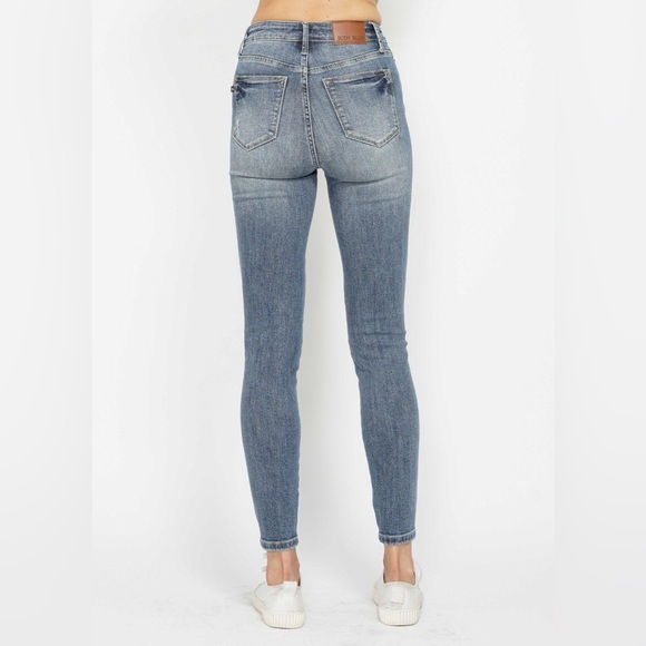NWT Judy Blue PLUS + REG Size Tummy Control Faded Blue Wash Skinny Jeans - Picture 6 of 8